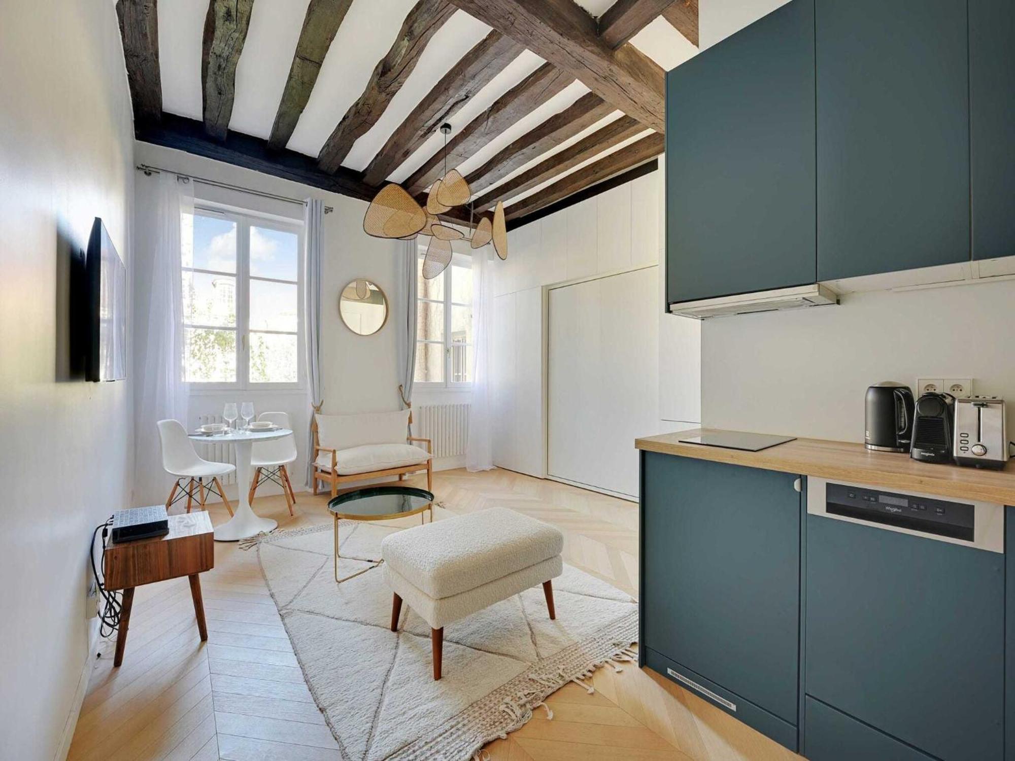 Modern Getaway For Two - Marais Place Vosges Holiday home